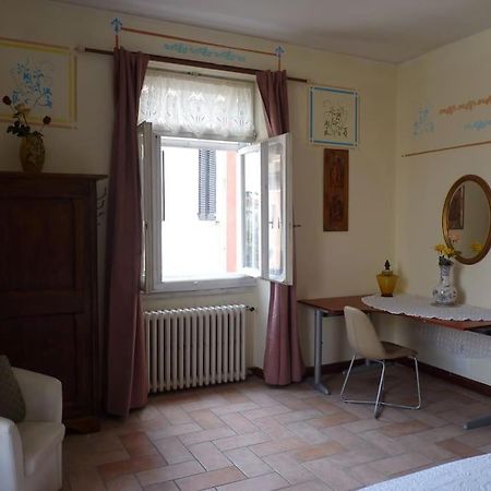 Appartamento Palazzo Del Provveditore Vista Lago Дезенцано-дель-Гарда Екстер'єр фото