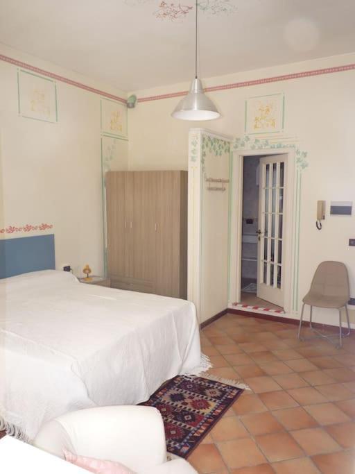 Appartamento Palazzo Del Provveditore Vista Lago Дезенцано-дель-Гарда Екстер'єр фото